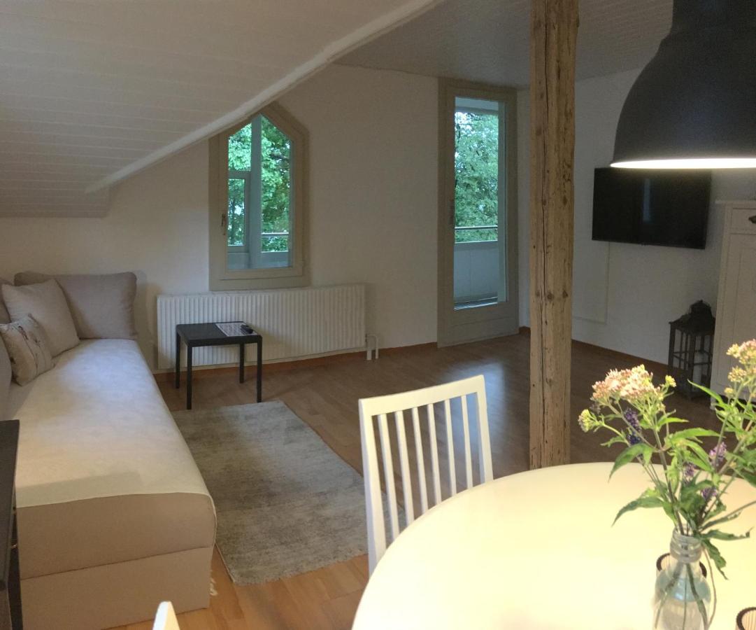 B3 Apartment Gsteigwiler Luaran gambar